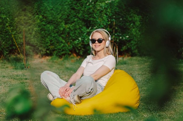 Intégrer les poufs poire jardin : un atout charmant pour votre extérieur